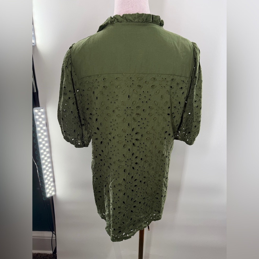 NWOT Pretty Garden Eyelet Blouse - Picture 7 of 11